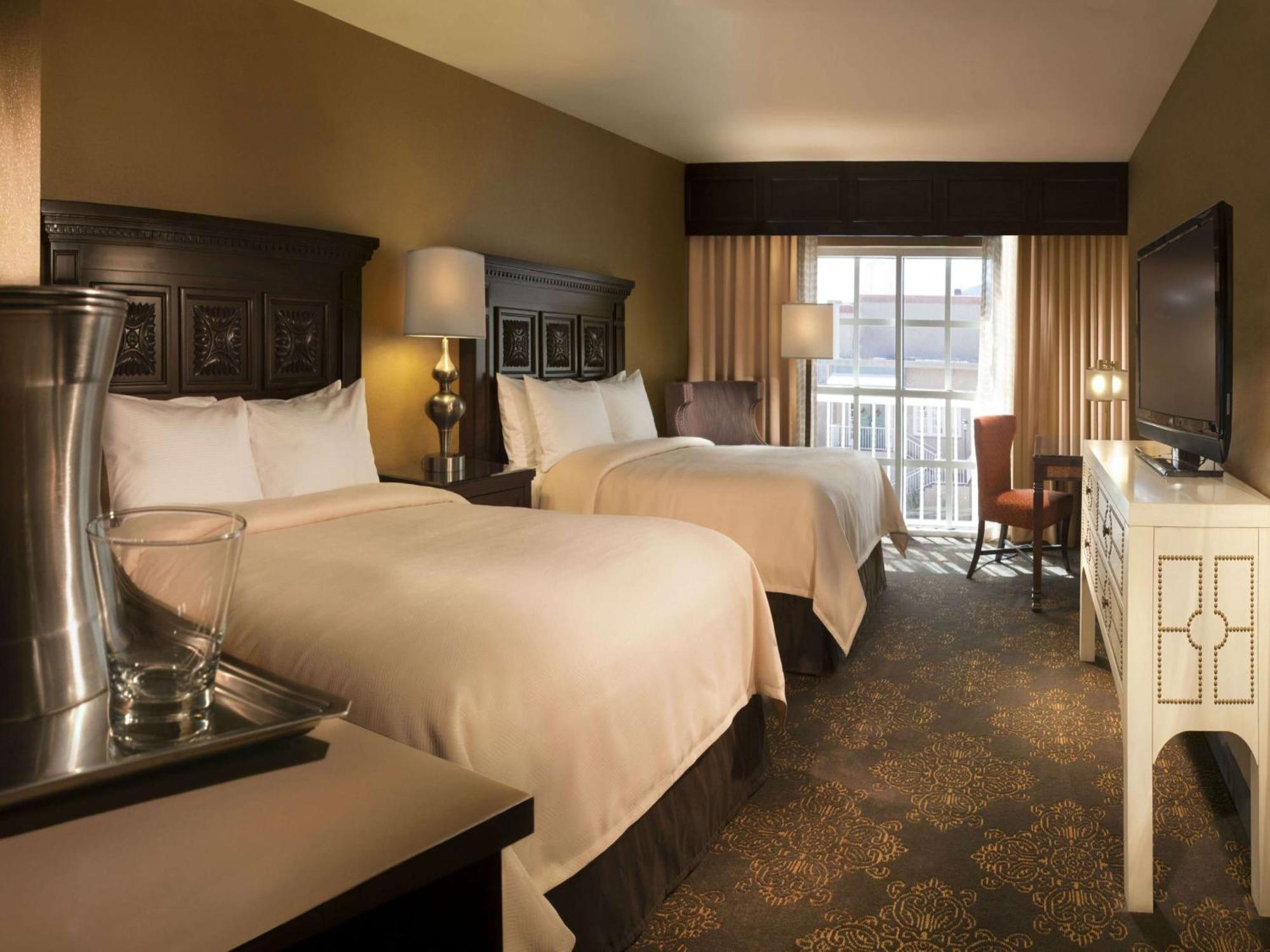 מלון Hilton Santa Fe Historic Plaza מראה חיצוני תמונה